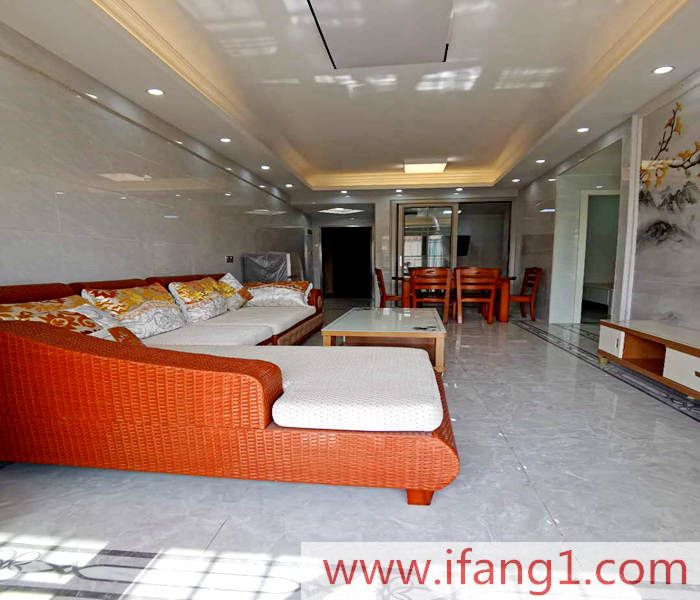 <a href=/qiaotou/ target=_blank class=infotextkey>橋頭小產權房出售網</a>